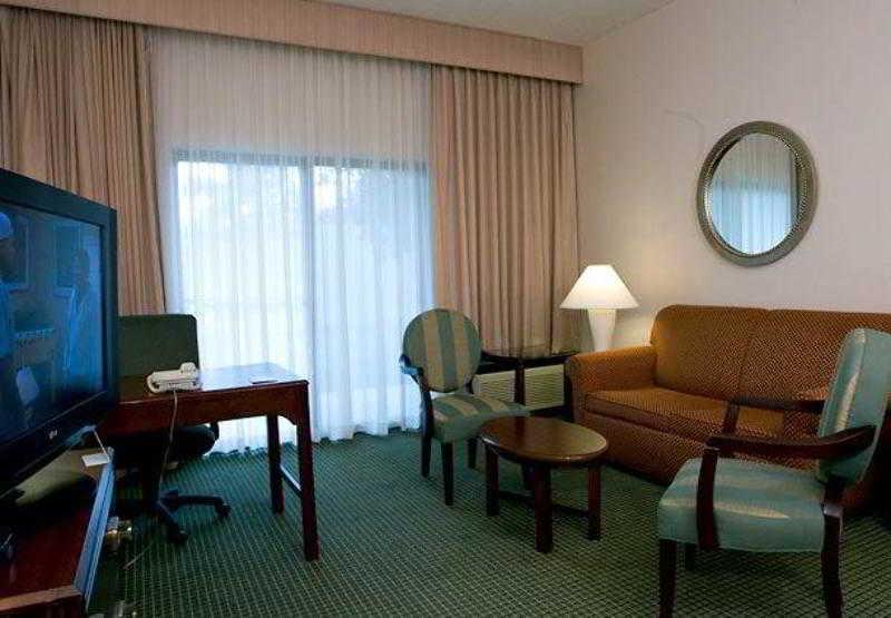 Courtyard Lafayette Airport Hotel Ruang foto