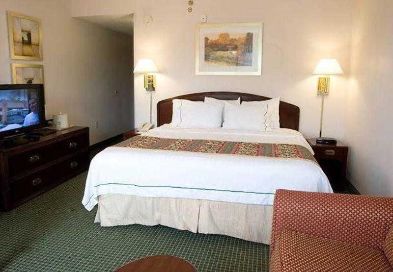 Courtyard Lafayette Airport Hotel Ruang foto