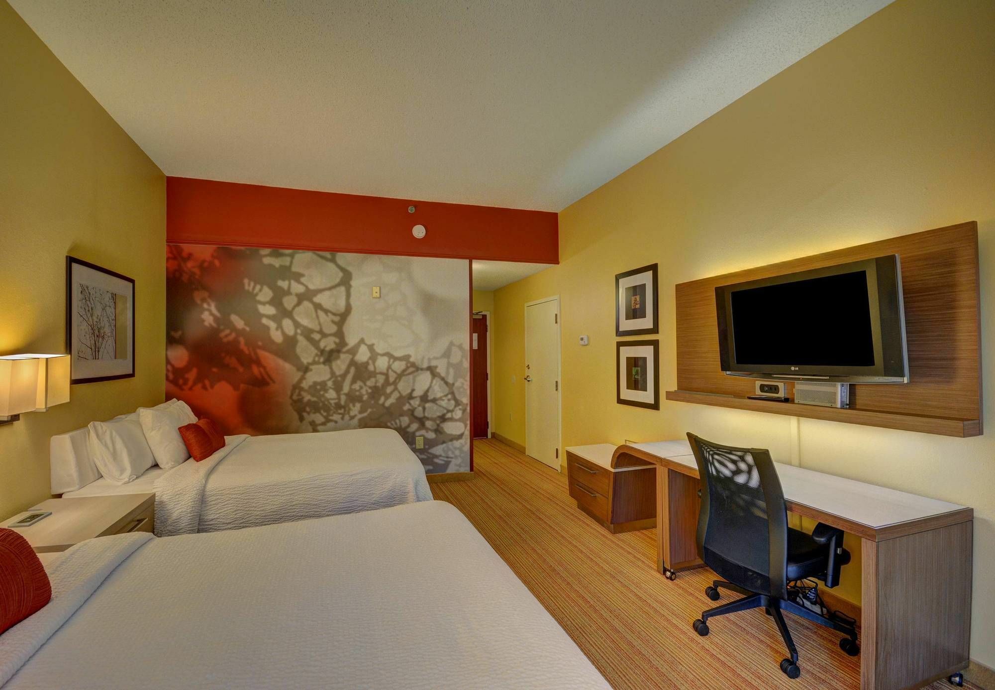 Courtyard Lafayette Airport Hotel Bagian luar foto