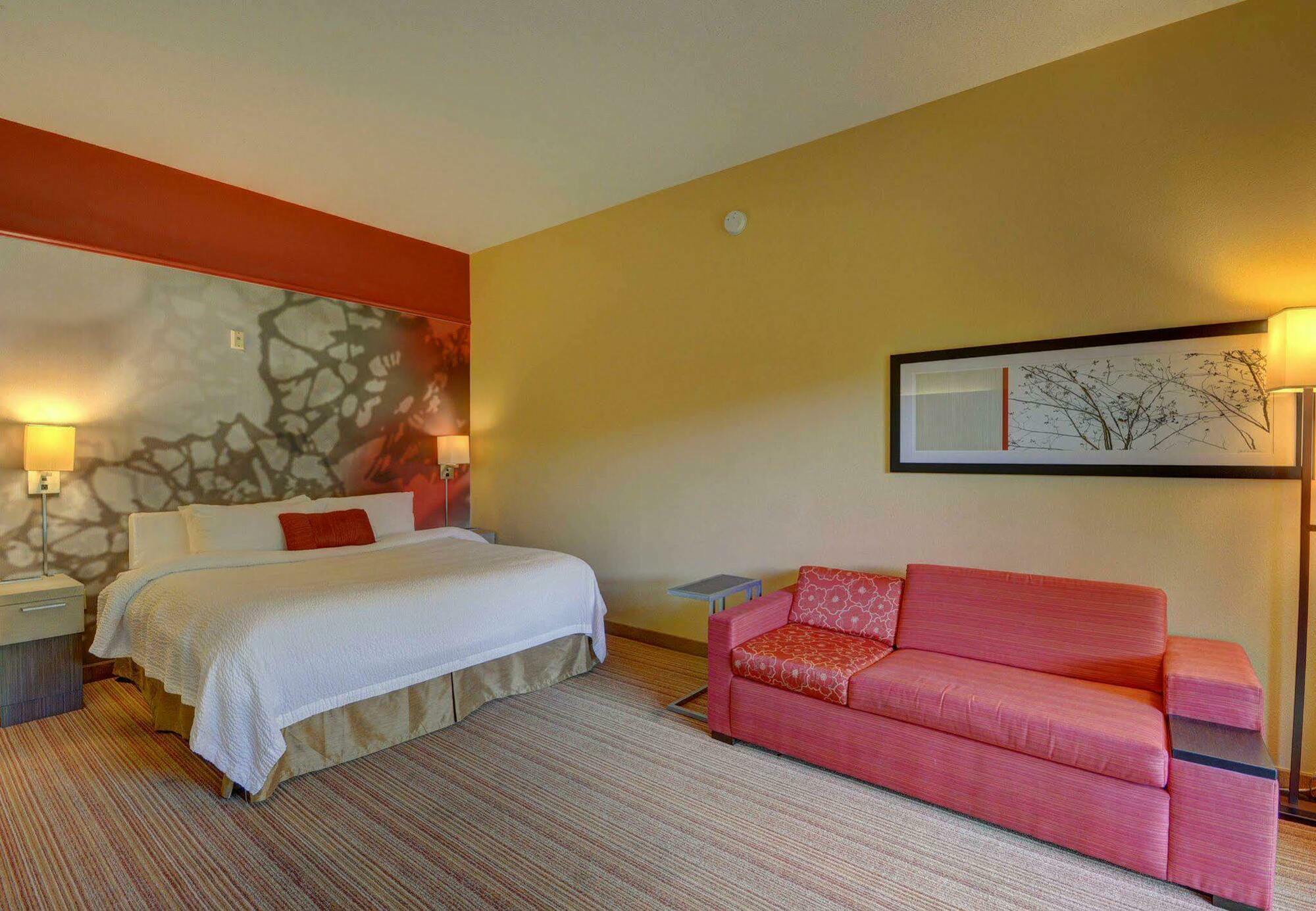 Courtyard Lafayette Airport Hotel Bagian luar foto